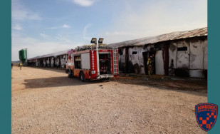 Incendio granja de pavos (Foto Bomberos Diputación Teruel)
