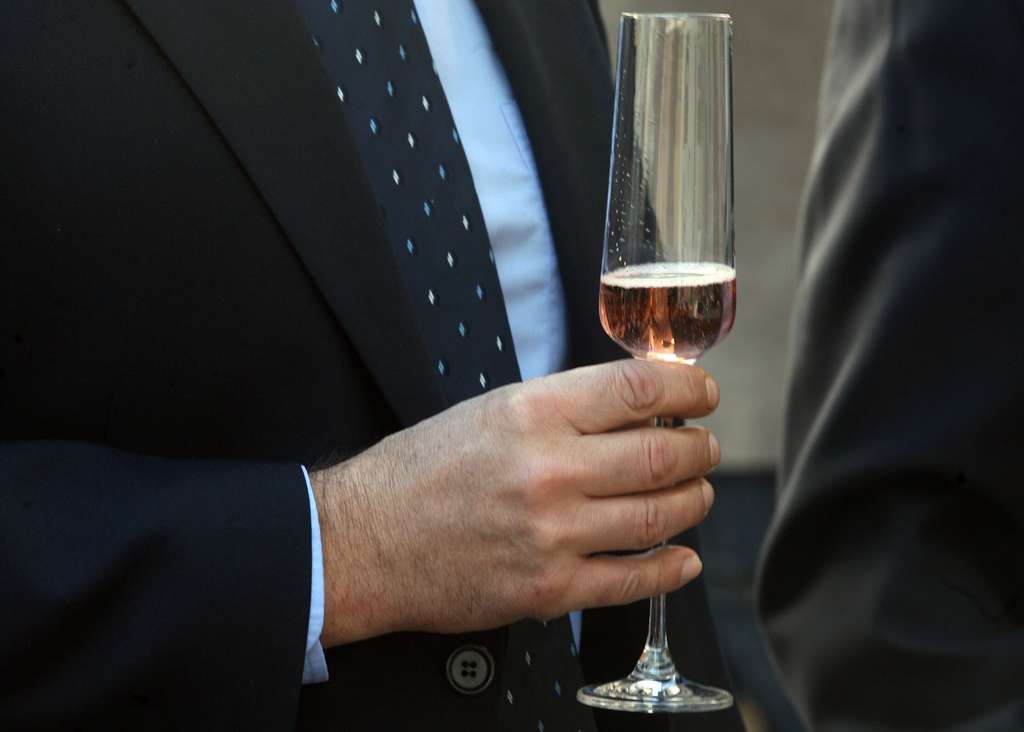 Cava copa en mano (Foto Generalitat Valenciana)