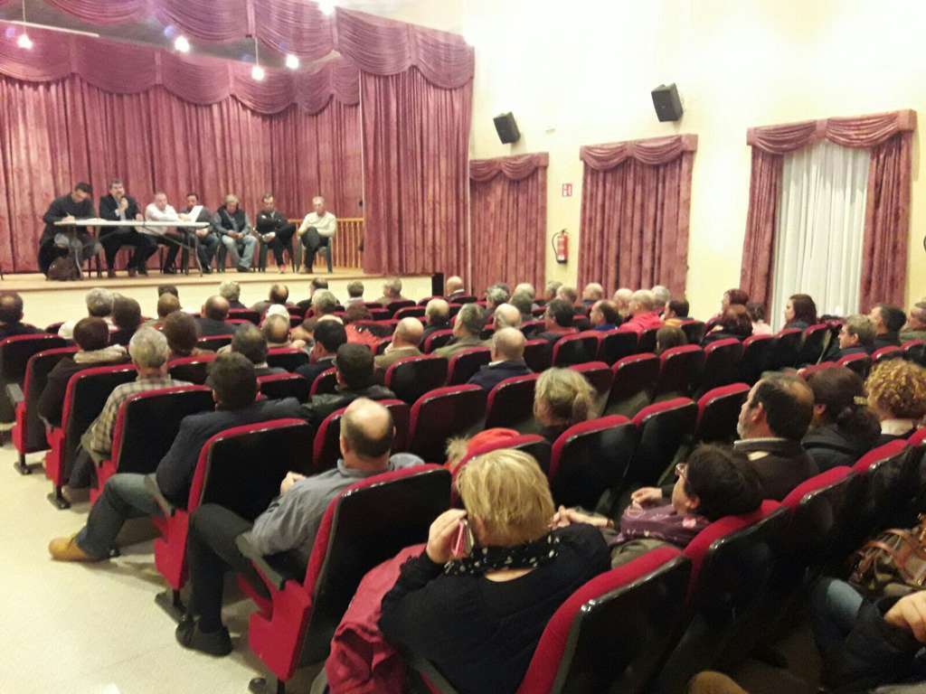 Plataforma Afectados Xylella reuniu00f3n Guadalest 1 (Foto PAxX)