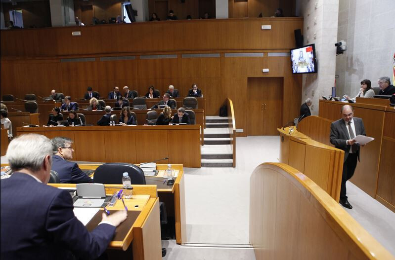 Presidente Aragu00f3n comparece Pleno (Foto Cortes de Aragu00f3n)