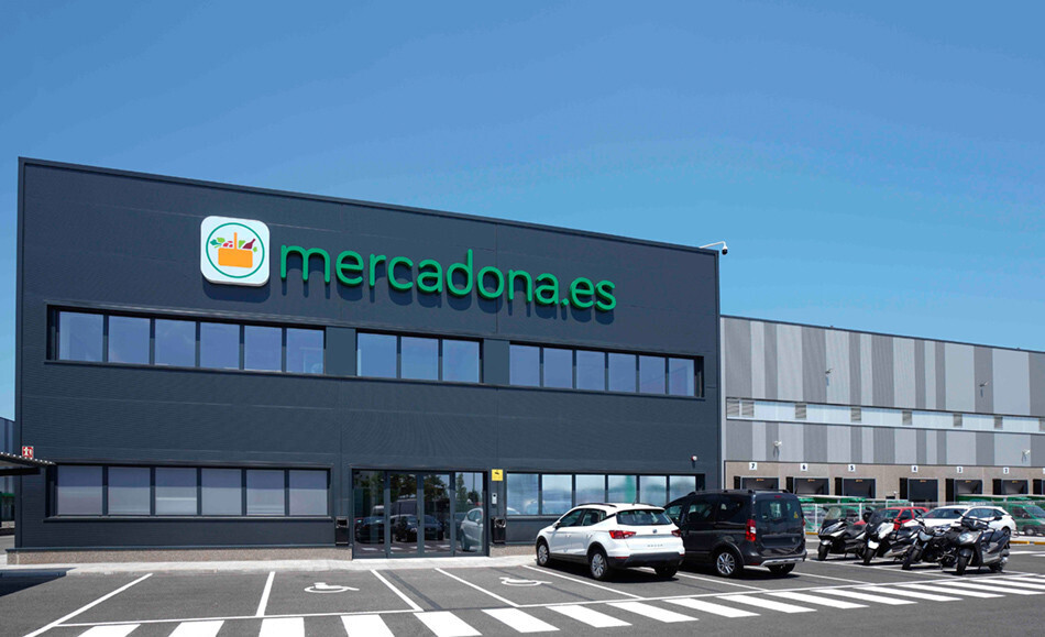 Exterior del almacu00e9n para la venta online (denominado Colmena) ubicado en Barcelona (Foto Mercadona)