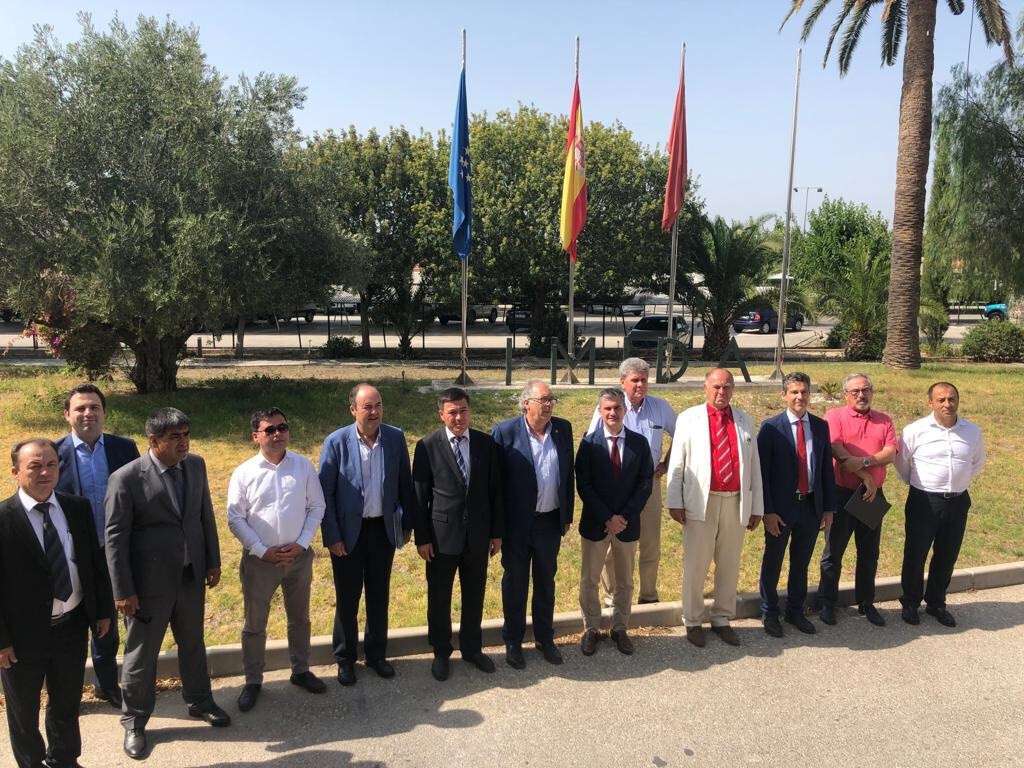 Visita expertos Uzbekistan (foto carm)