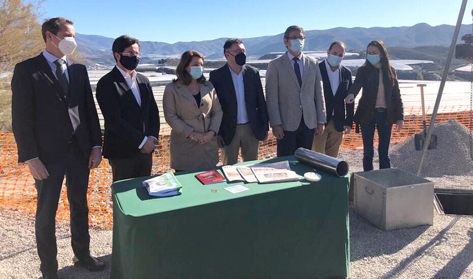 Crespo primera piedra Canal de Benu00ednar (Foto Junta de Andalucu00eda)