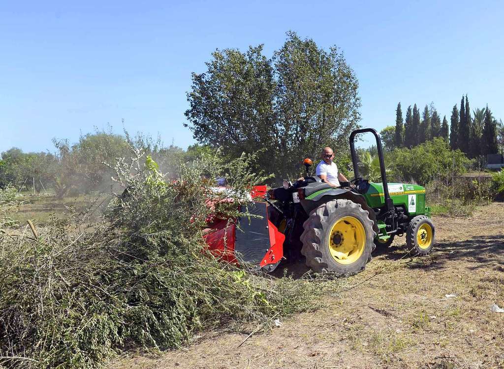Trituradora portátil resto poda huerta (Foto Ayto de Murcia)