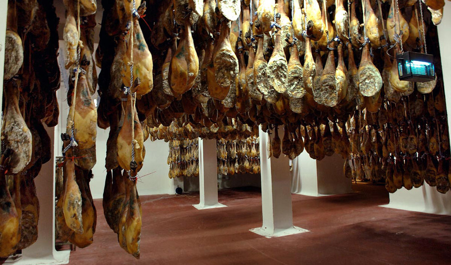 Secadero de jamones ibéricos en Jabugo Huelva (Foto Junta de Andalucía)