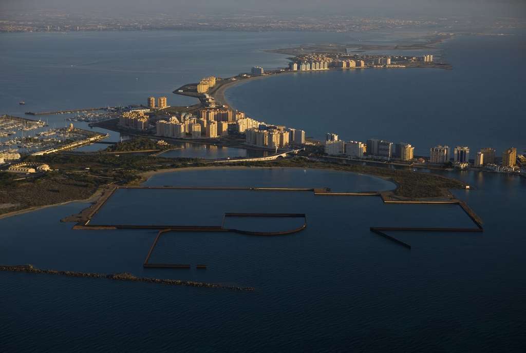 Imagen de Puerto Mayor y Puerto Tomás Maestre en abril de 2008. (Foto Pedro Armestre Greenpeace)