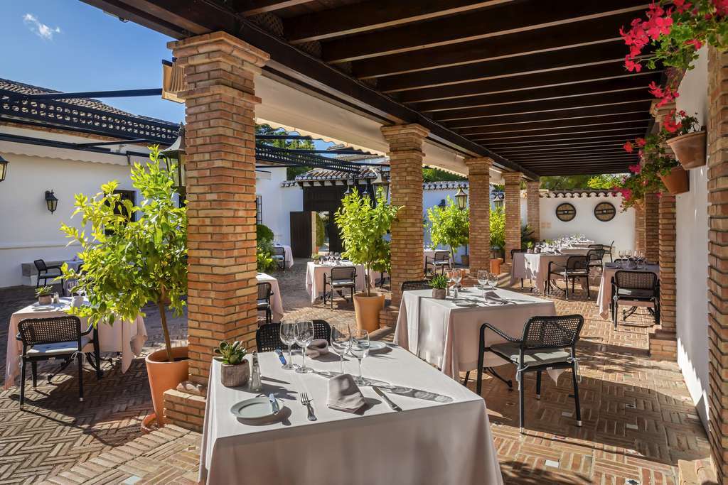 La Bobadilla, a Royal Hideaway Hotel Terraza del restaurante La Finca