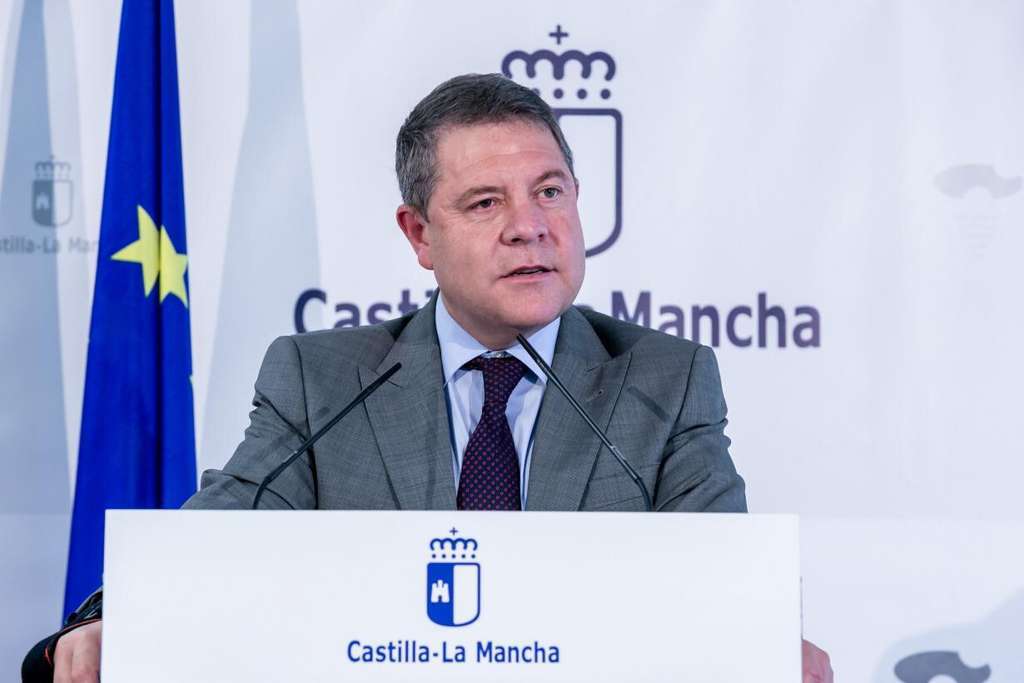 García Page atril (Foto Gobierno CLM)