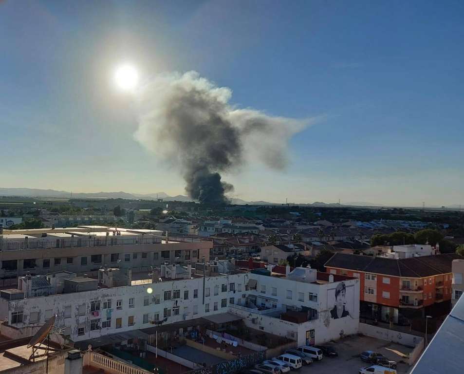 Incendio empresa Gs (Foto Ayto Torre PachecoFB)