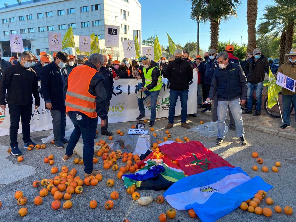 Protesta Precios Crema Favara Dic2021 (Foto La Unió)