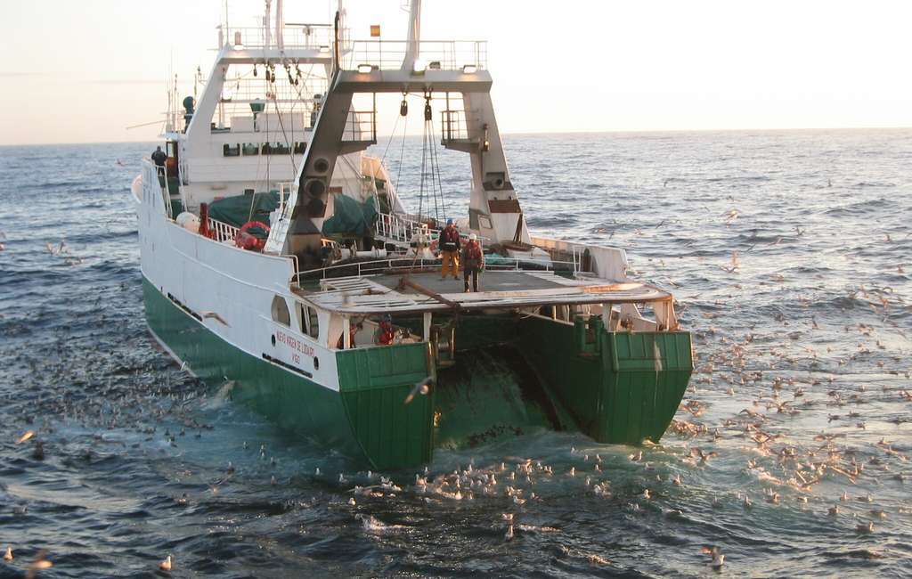 Barco arrastrero Cepesca