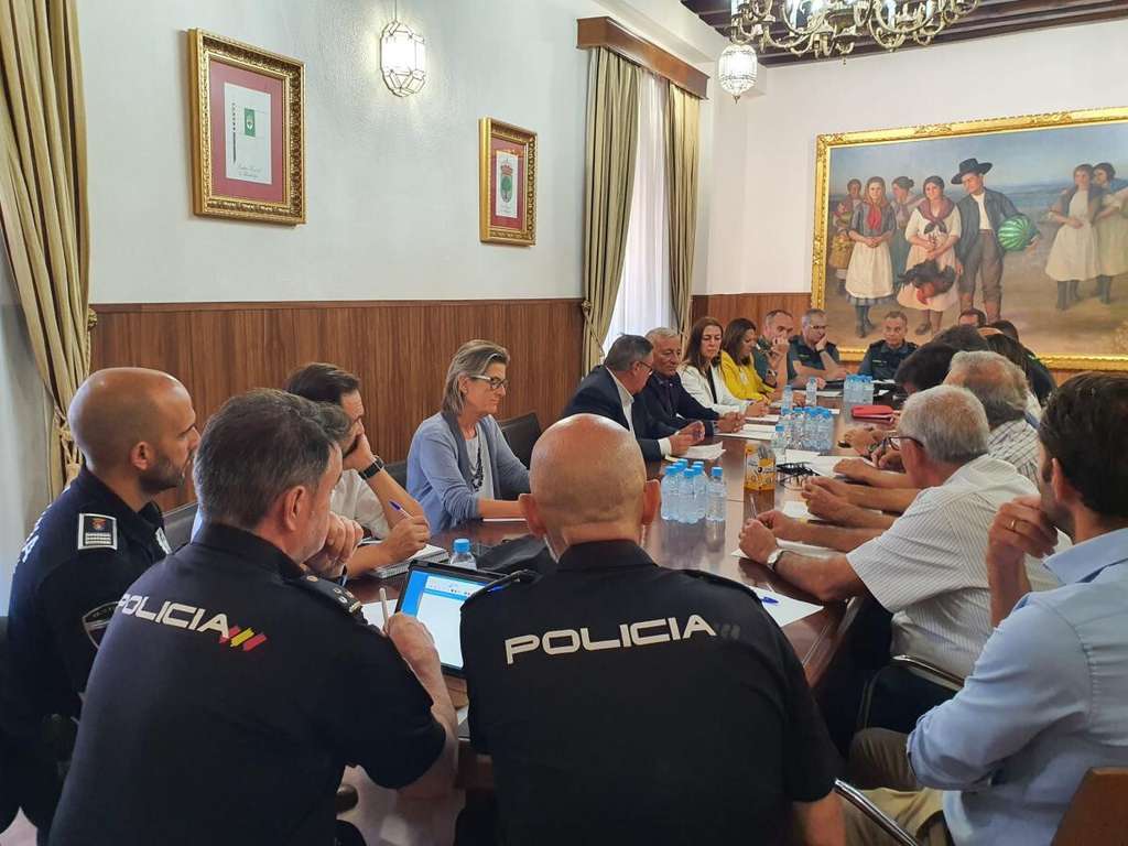 Junta de Seguridad robo aceitunas (Foto Ayto Almendralejo)