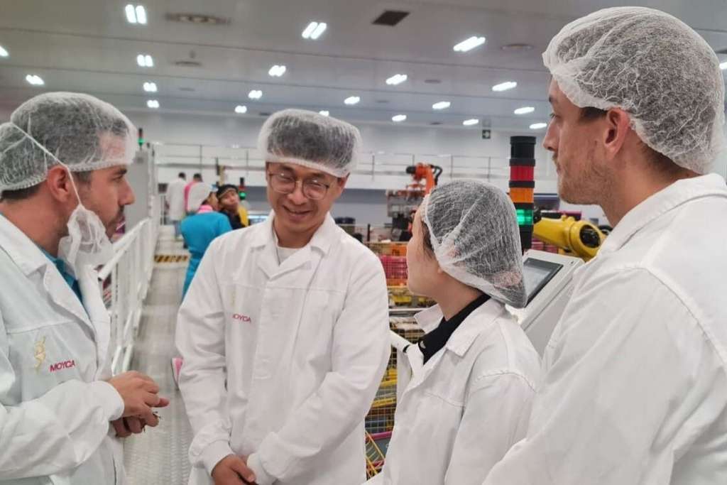 Visita a Moyca importadores de China, Vietnam, Suiza y EEUU (Foto CARM)