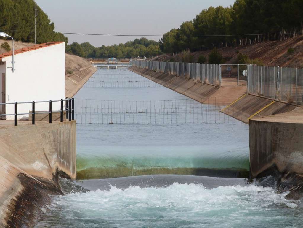 Canal del trasvase Tajo Segura (Foto Miteco)