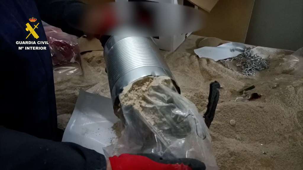 2023 12 23 MARIHUANA TOMATE CONSEVAS 02 (Foto Guardia Civil)