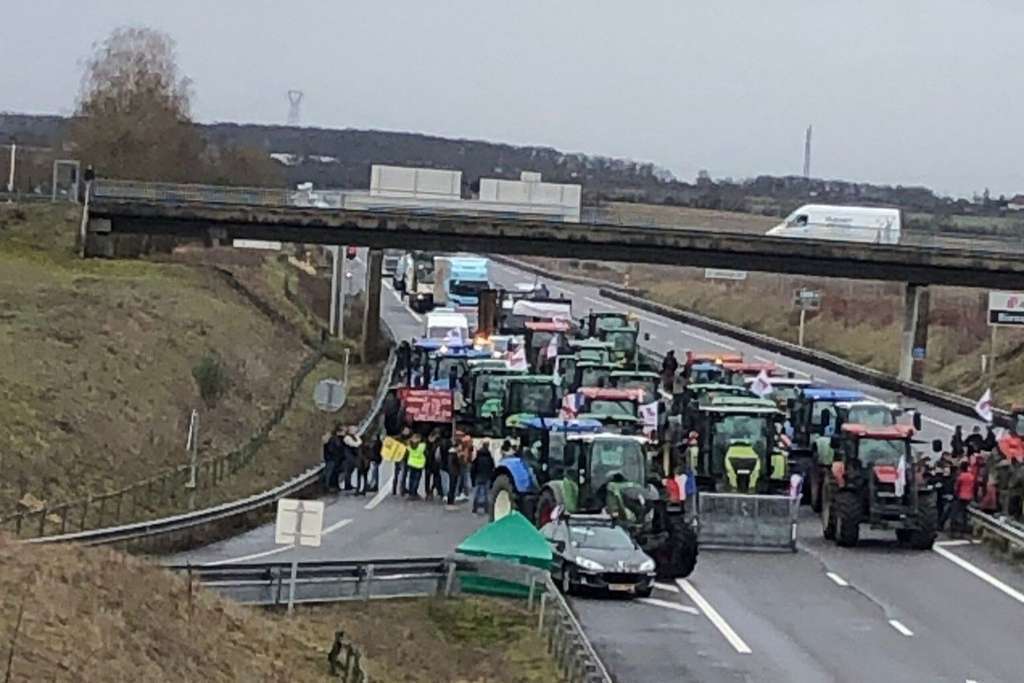Cortes de tráfico agricultores franceses (Foto Coordinación Rural FBRRSS)