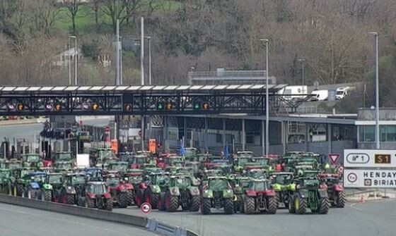 Bloqueo tractores frontera Iru00fan 7M (Foto Tru00e1fico del Gobierno Vasco)