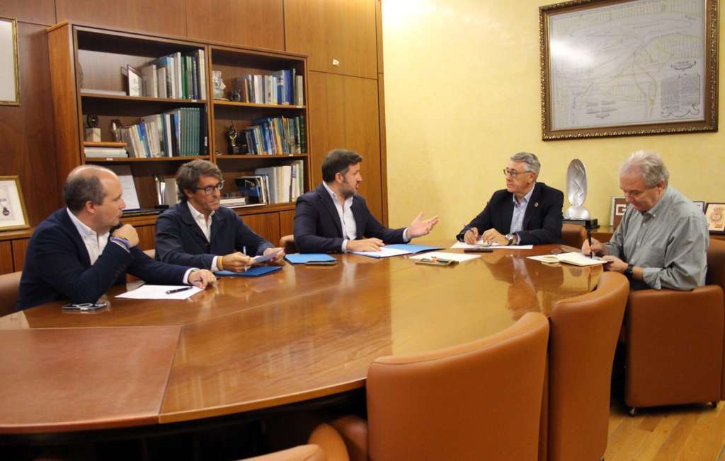 Urrea encuentro de trabajo Ayto Elche (Foto CHS)
