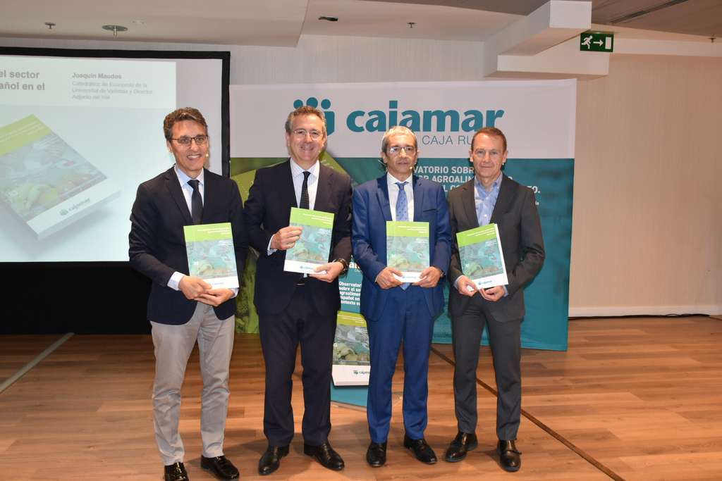 Presentación Observatorio Cajamar sector agroalimentario   Foto familia