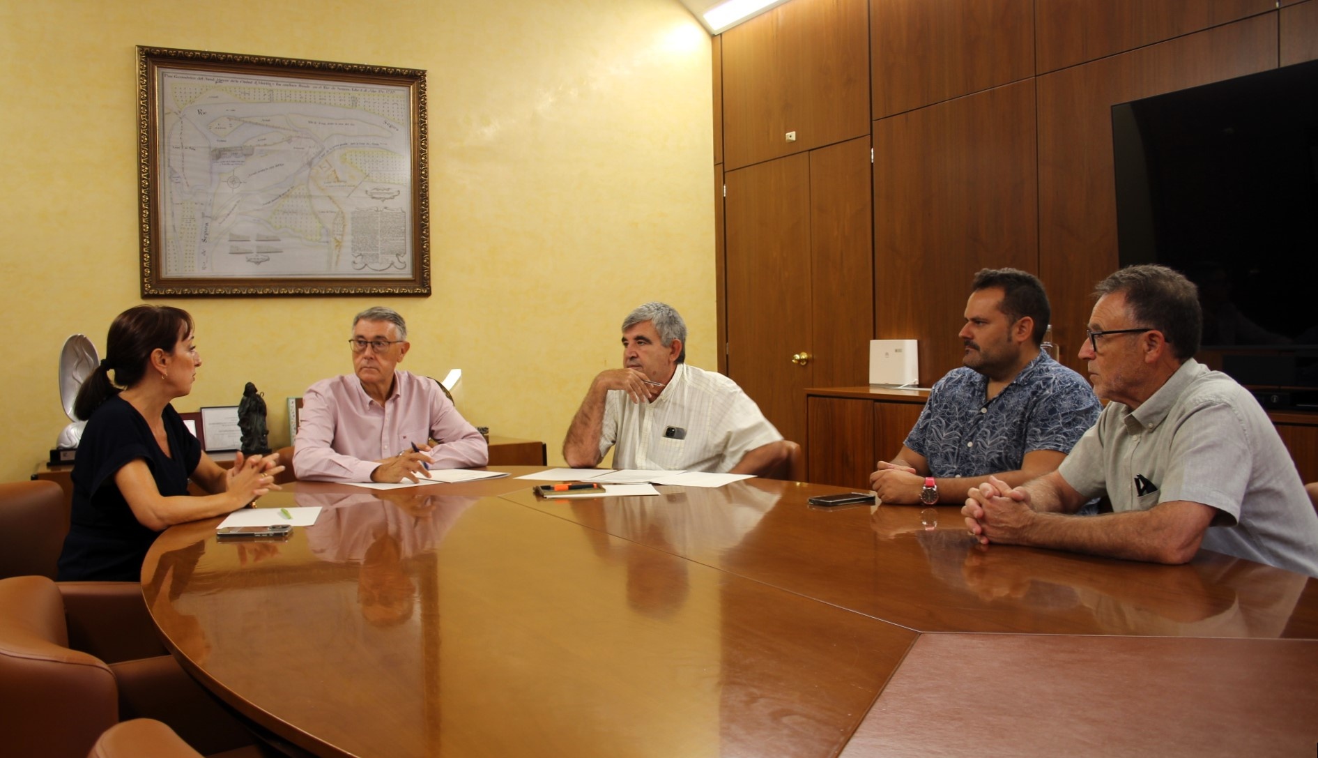 Reunión de Urrea y la alcaldesa de Bullas (Foto CHS)