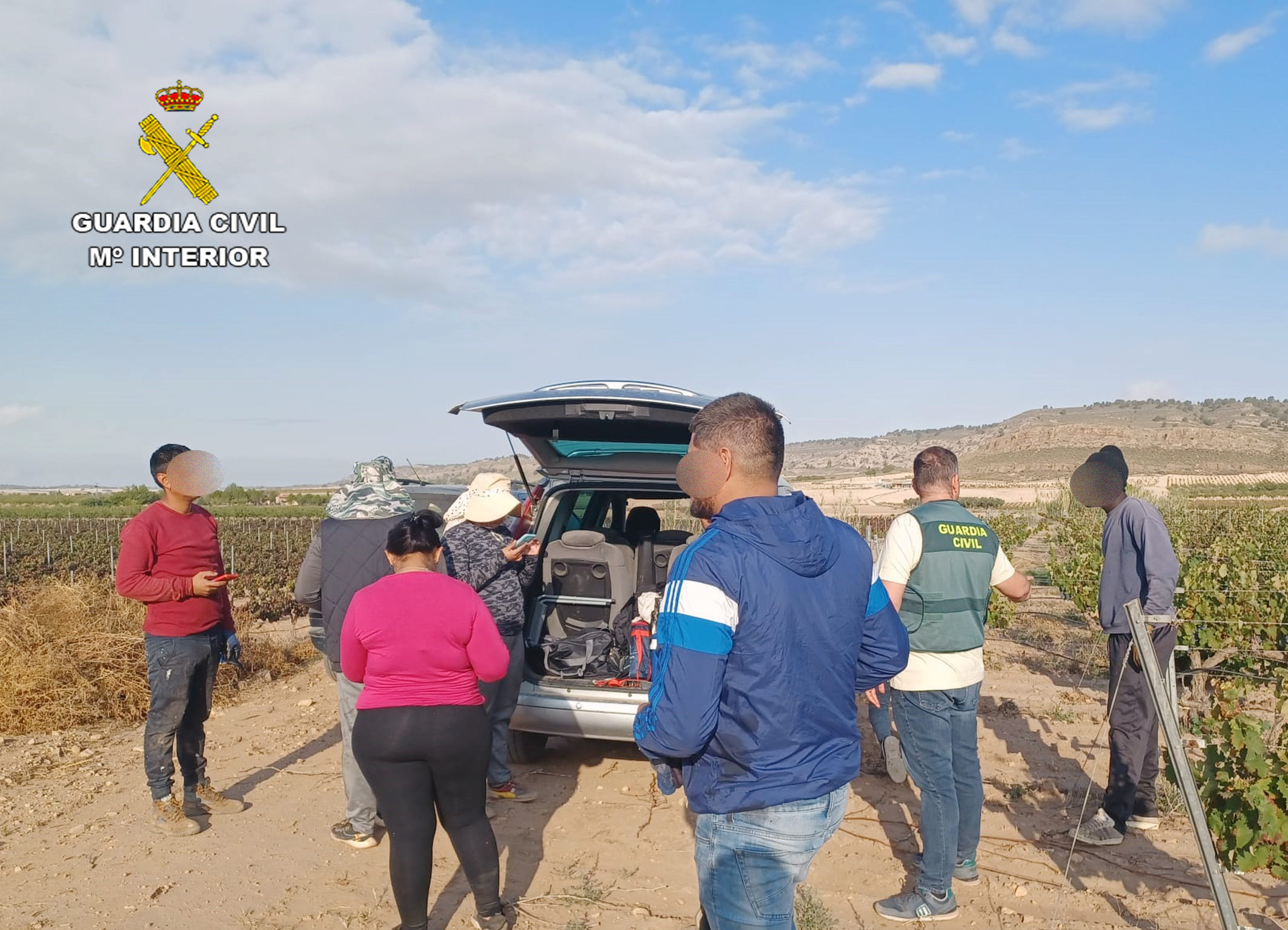Inspecciones trabajo en fincas agrícolas (Foto Guardia Civil)
