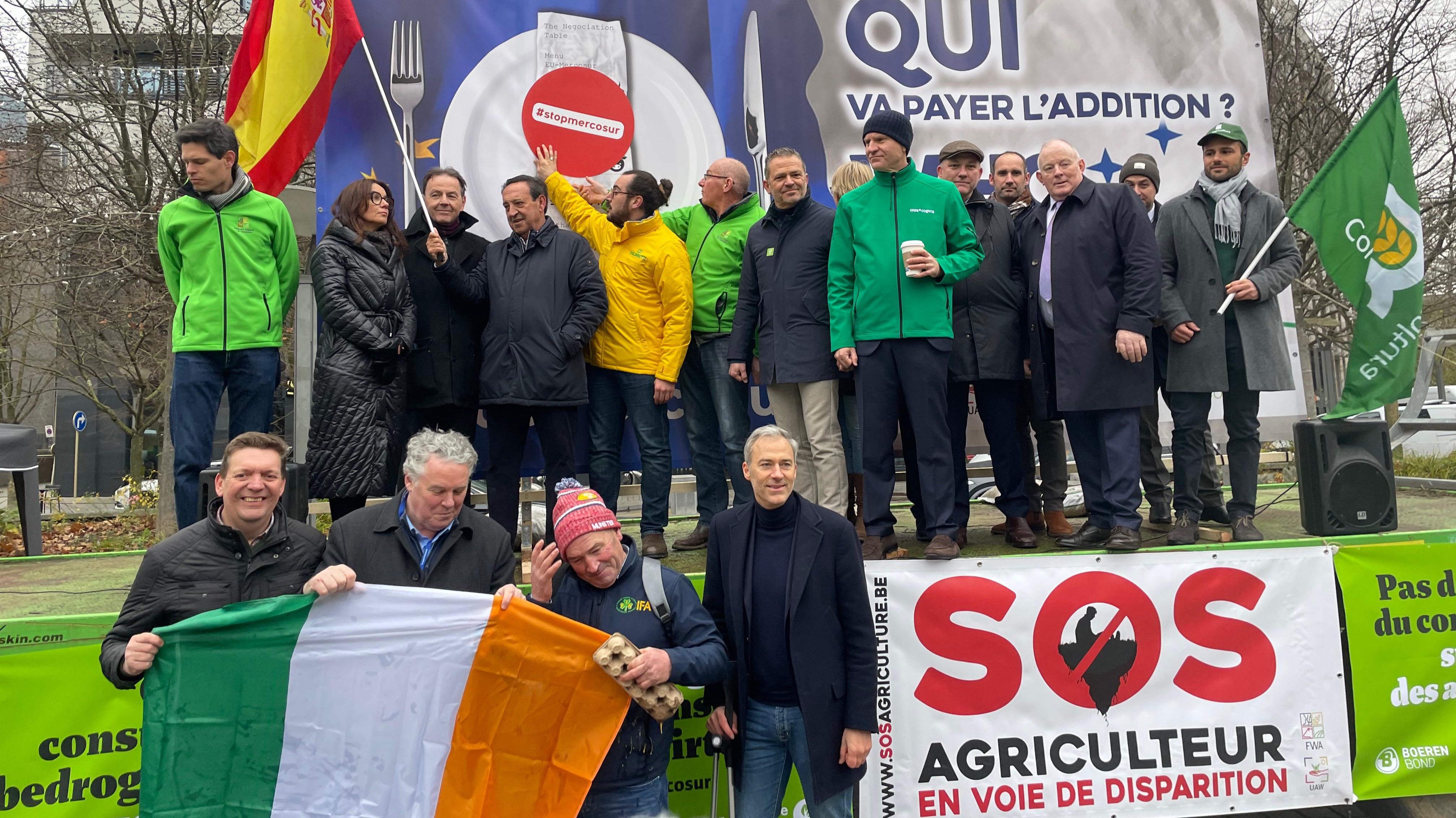 Protesta de agricultores en Bruselas contra Mercosur (Foto Asaja)