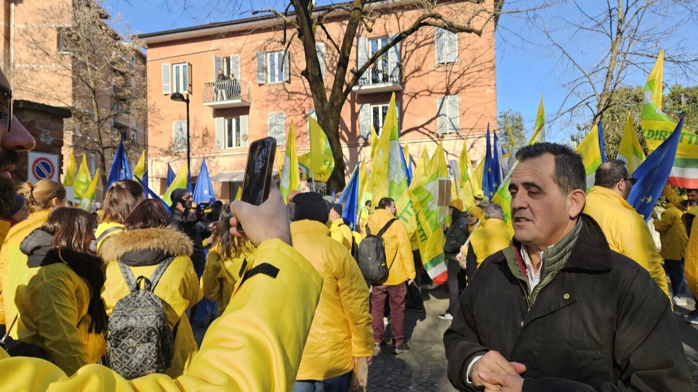Juan Luis Delgado en la protesta de Parma contra la alimentación sintética (Foto Asaja)