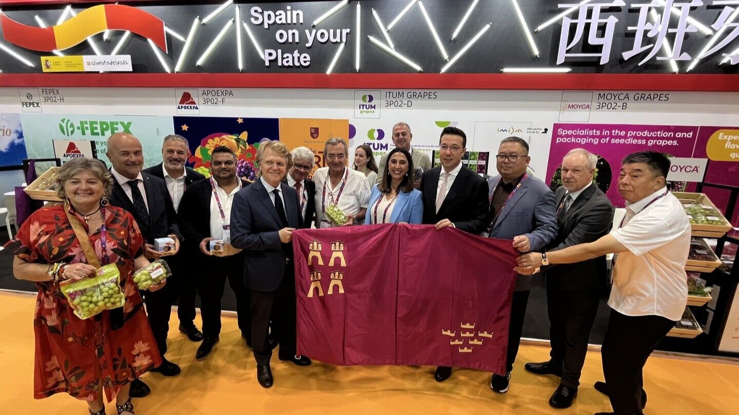 Sara Rubira durante la presentación del Congreso Mundial de Uva de Mesa durante la celebración de la feria Asia Fruit Logistica en Hong Kong (Foto CARM)