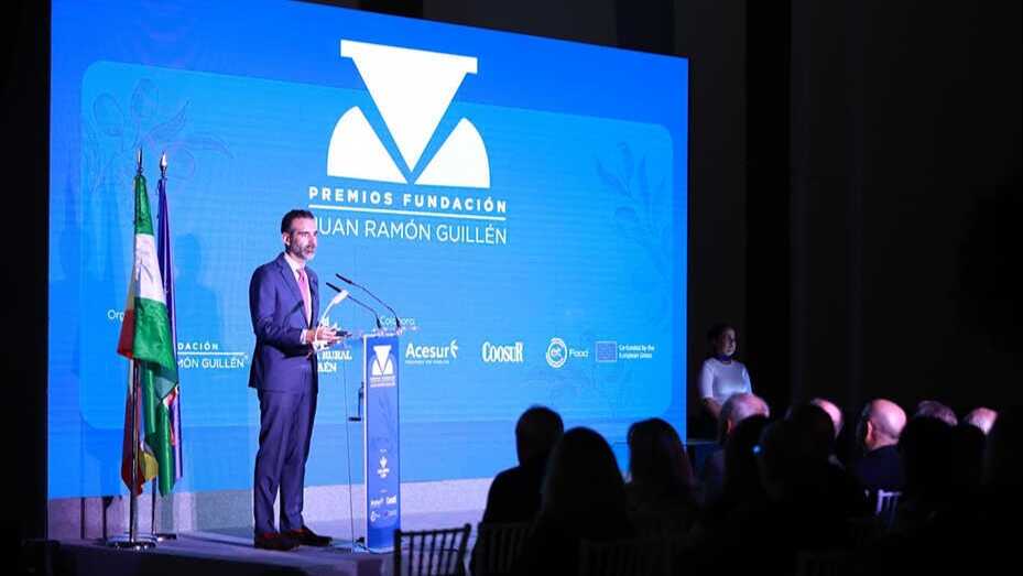Fernández-Pacheco interviene en la entrega de los premios de la Fundación Juan Ramón Guillén (Foto Junta de Andalucía)