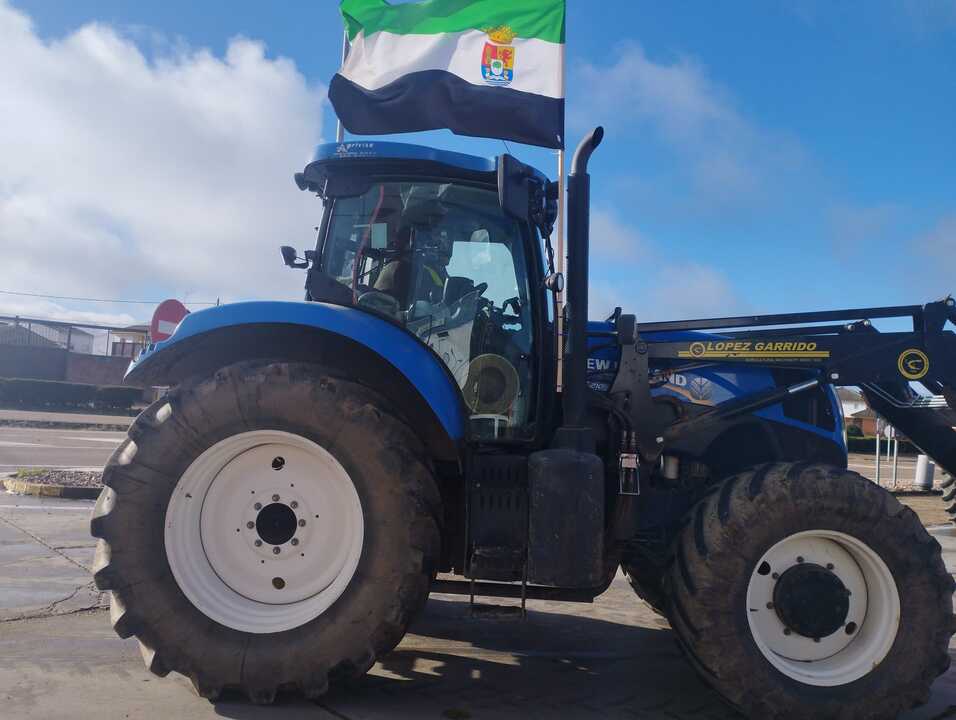 Un participante de la tractorada contra Mercosur (Foto Apag Extremadura Asaja)