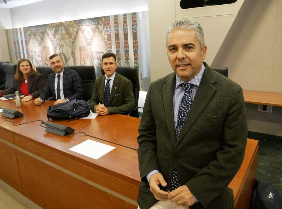 Jesús Cano y los diputados del PP en la Comisión del Trasvase de la Asamblea Regional (Foto GPP)