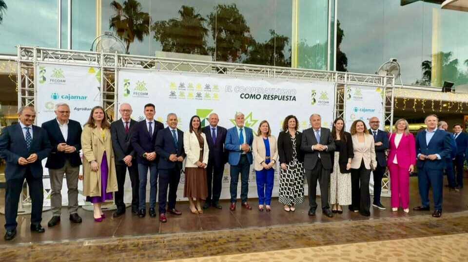 Rubira en la XLI Asamblea General Ordinaria de la Federación de Cooperativas Agrarias de Murcia, Fecoam (Foto CARM)